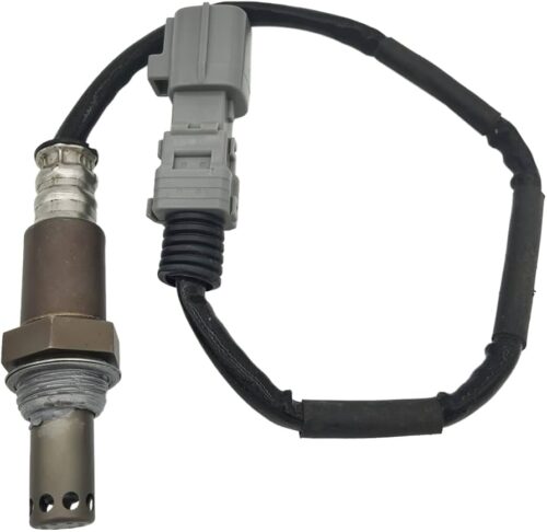 Oxygen sensor with compact hex metal body and short threaded mounting section